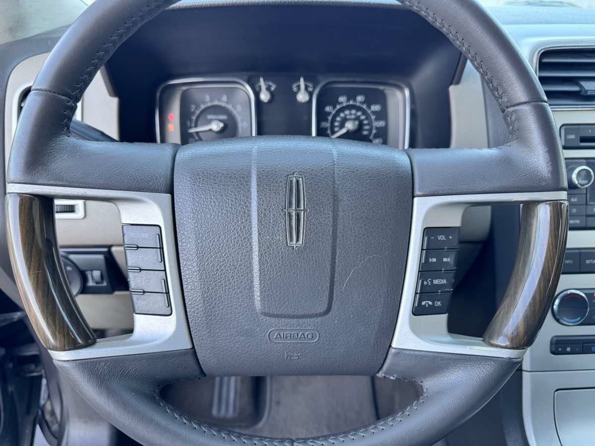 Used 2009 Lincoln MKX 2WD image 42