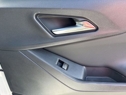 New 2026 Chevrolet Equinox LT image 42