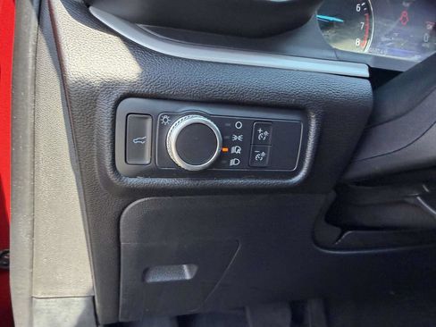 Used 2022 Ford Explorer XLT AWD/4WD image 29