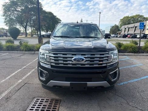 Used 2019 Ford Expedition Limited AWD/4WD image 2