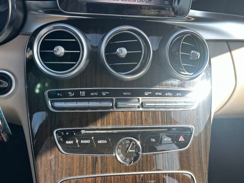 Used 2015 Mercedes-Benz C 300 4MATIC Sedan image 30