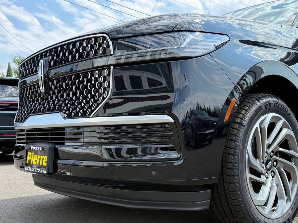 New 2027 Lincoln Navigator Reserve AWD/4WD image 32