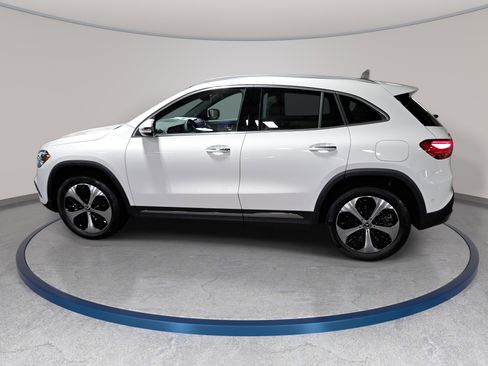 Used 2026 Mercedes-Benz GLA 250 4MATIC image 9