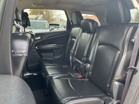 Used 2017 Dodge Journey GT w/ Flexible Seating Group image 16