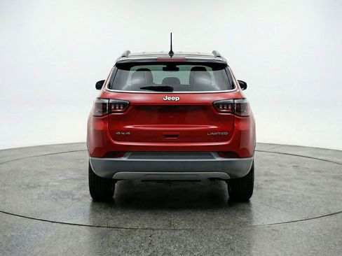 Used 2025 Jeep Compass Trailhawk AWD/4WD image 7