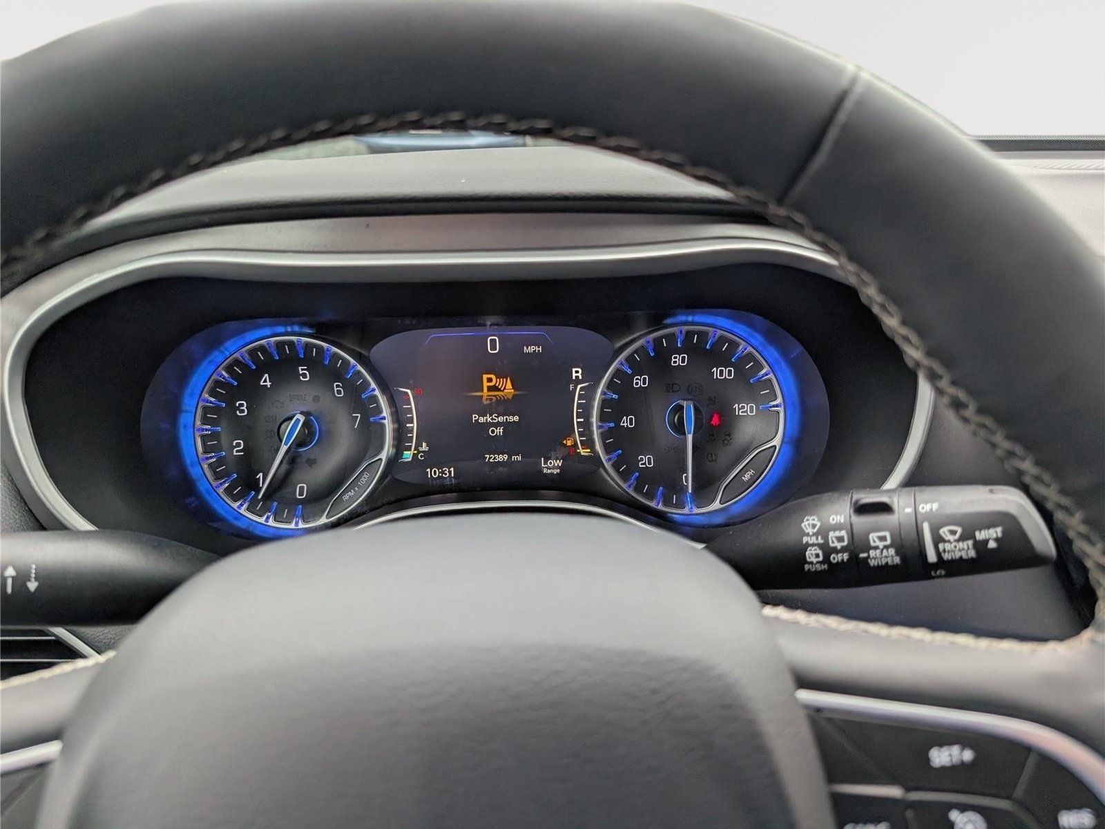 Used 2024 Chrysler Pacifica Touring-L FWD image 31