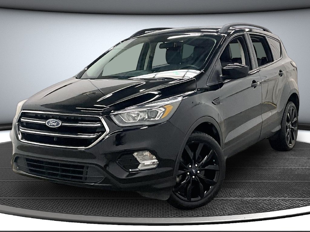 Used 2018 Ford Escape SE w/ SE Sport Appearance Package AWD/4WD image 3