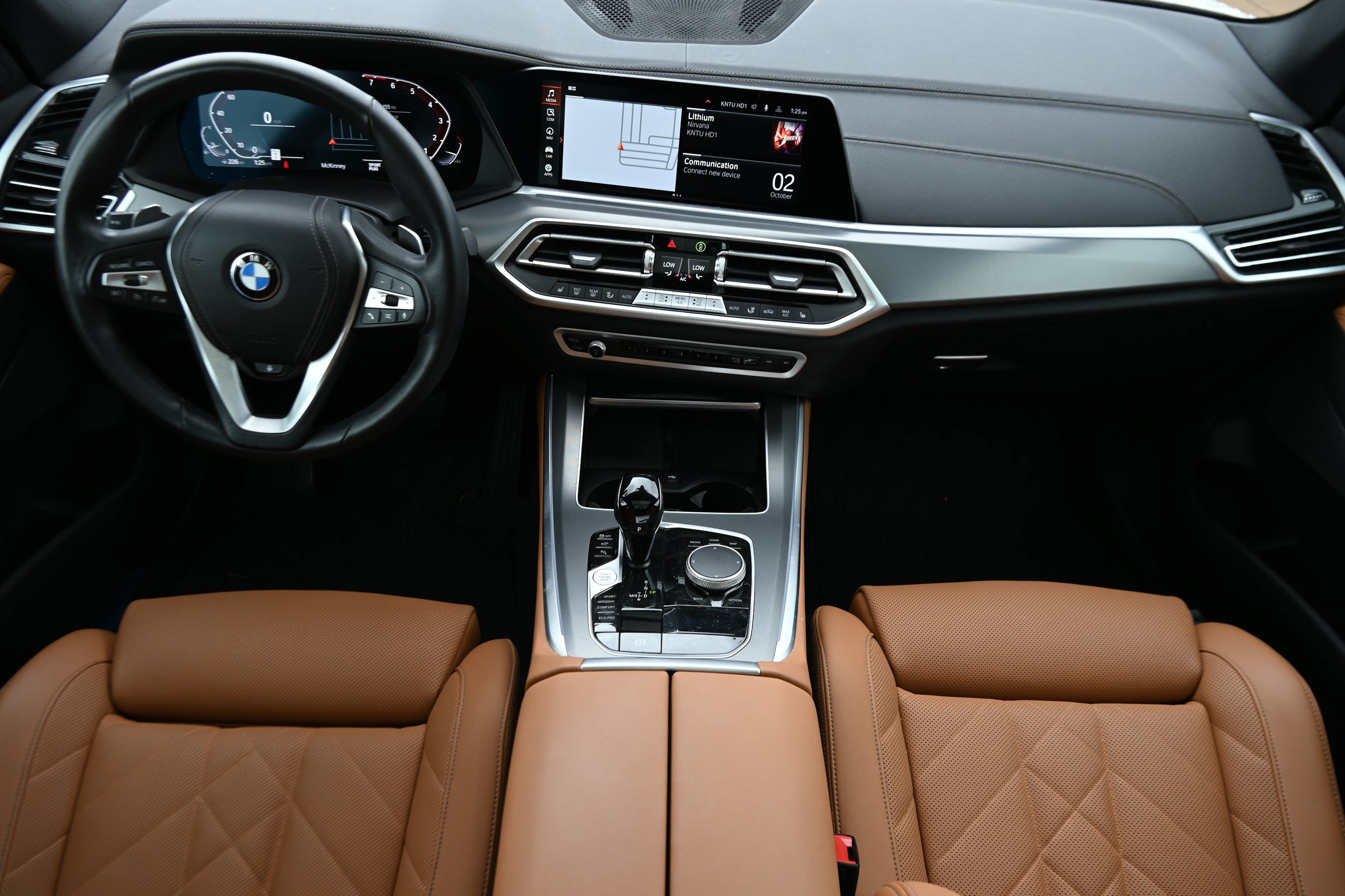 Used 2023 BMW X5 xDrive40i w/ Parking Assistance Package AWD/4WD image 14