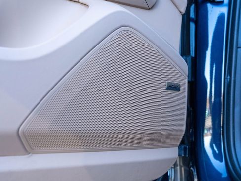 Certified 2025 Porsche Cayenne image 22