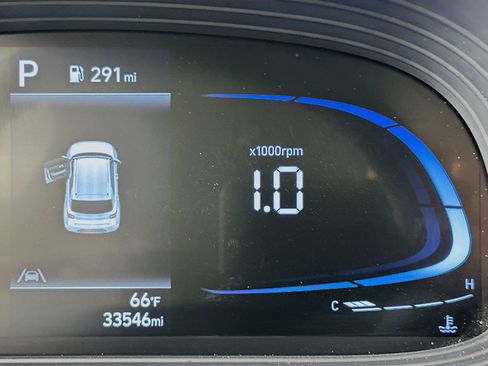 Used 2025 Hyundai Venue SEL FWD image 19