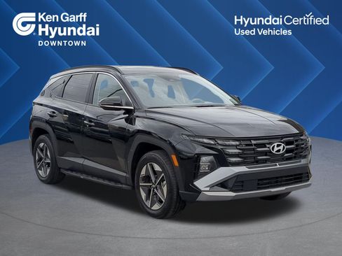 Certified 2025 Hyundai Tucson SEL image 1