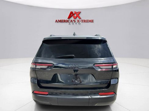 Used 2024 Jeep Grand Cherokee L Laredo RWD image 4