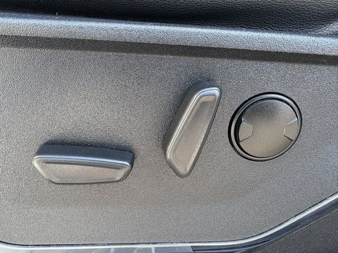 Used 2023 Ford F150 Lariat image 19