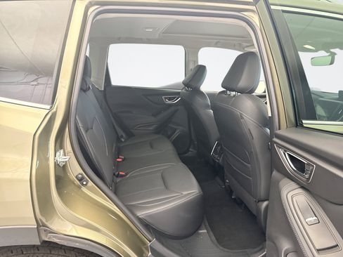 Used 2023 Subaru Forester Touring AWD/4WD image 18