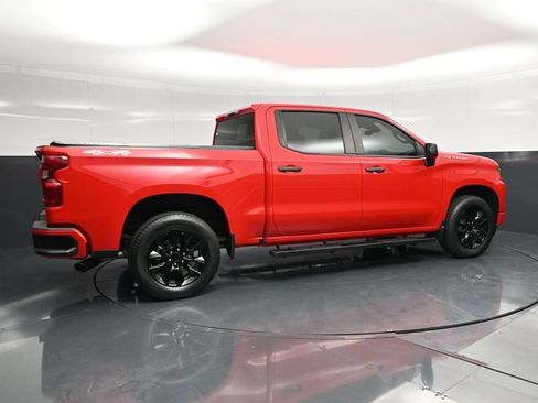 Used 2023 Chevrolet Silverado 1500 Custom AWD/4WD image 2