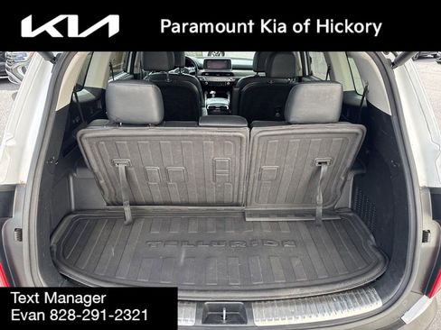 Used 2022 Kia Telluride SX w/ Nightfall Edition Package AWD/4WD image 11