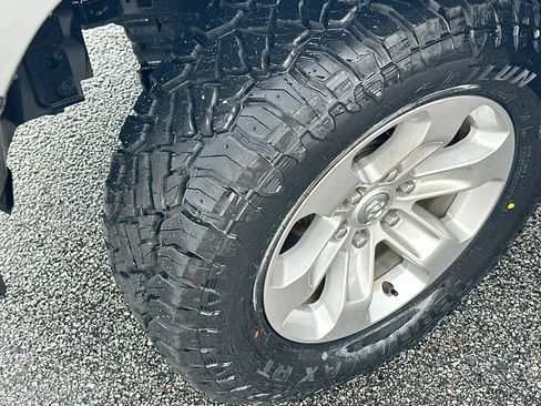 Used 2022 RAM 1500 Laramie AWD/4WD image 24