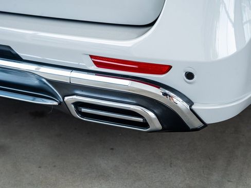 Used 2023 Mercedes-Benz Metris Passenger image 28