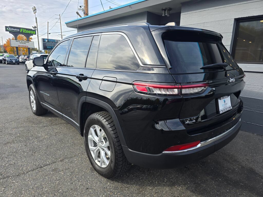 Used 2023 Jeep Grand Cherokee Limited AWD/4WD image 6