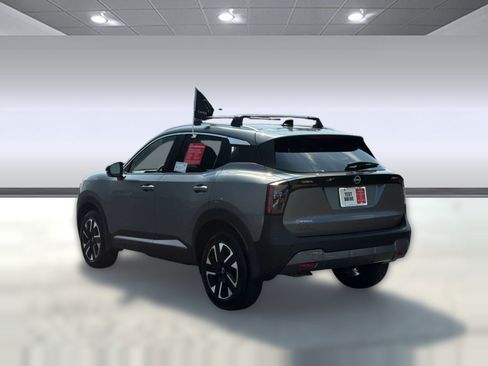 Certified 2026 Nissan Kicks SR FWD image 5