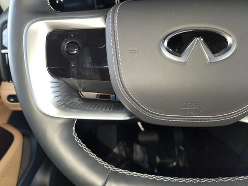 Used 2025 INFINITI QX80 Sensory AWD/4WD image 28