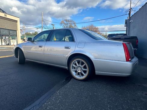 Used 2010 Cadillac DTS Luxury image 4