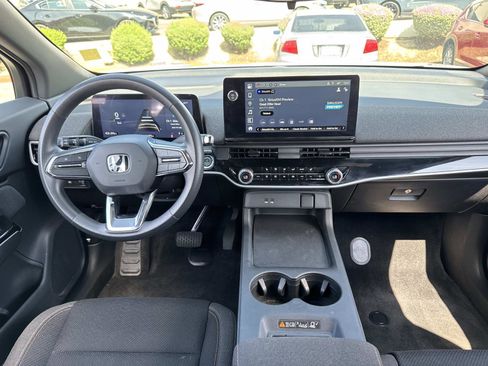 Used 2024 Honda Prologue EX image 9