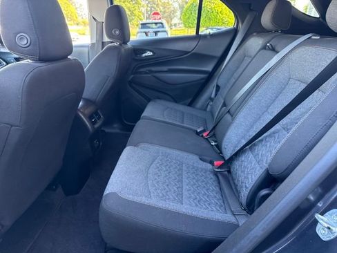 Used 2022 Chevrolet Equinox LT image 24