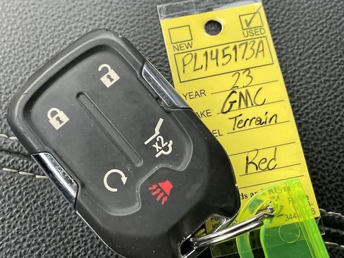 Used 2023 GMC Terrain Denali w/ LPO, Floor Liner Package image 31