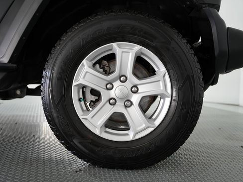 Used 2020 Jeep Wrangler Sport image 51