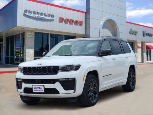 New 2026 Jeep Grand Cherokee L Summit AWD/4WD image 2