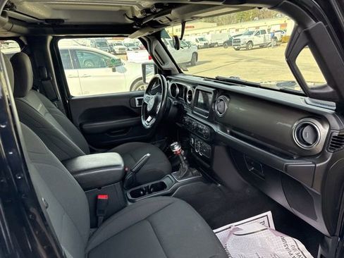 Used 2020 Jeep Gladiator Overland w/ LED Lighting Group image 6