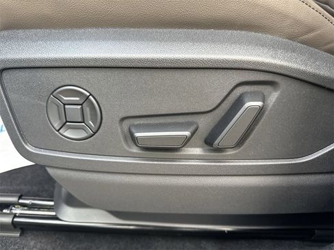 New 2025 Audi Q5 Premium Plus image 12