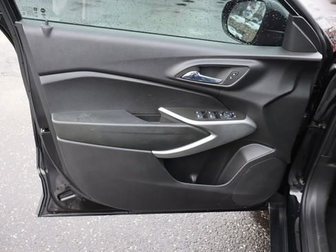 Used 2024 Chevrolet Trax LS w/ LS Convenience Package image 21