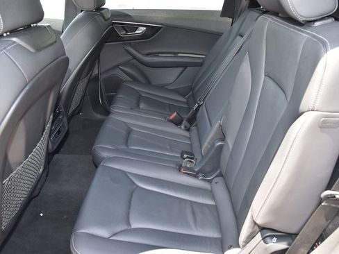Used 2025 Audi Q7 3.0T Premium Plus AWD/4WD image 11