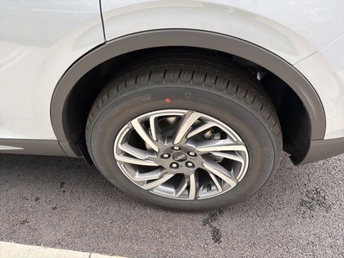 New 2026 Lincoln Corsair Premiere image 6