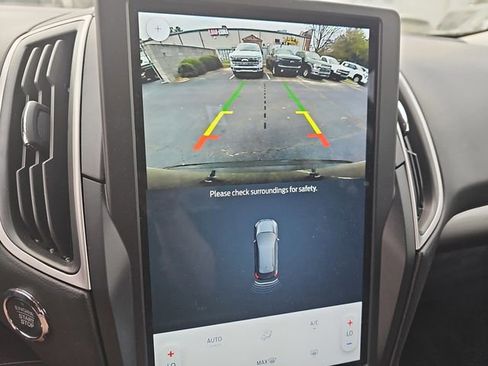 Used 2024 Ford Edge SE w/ Black Appearance Package image 21