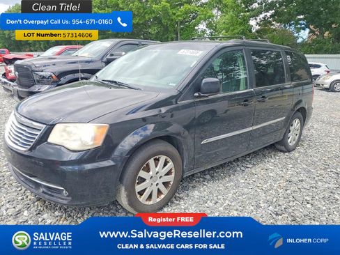 Used 2013 Chrysler Town & Country Touring FWD image 1