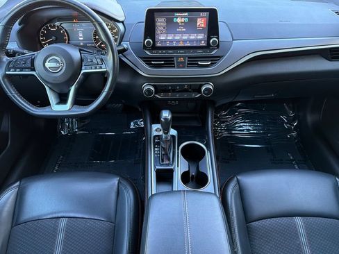Used 2024 Nissan Altima 2.5 SR FWD image 10