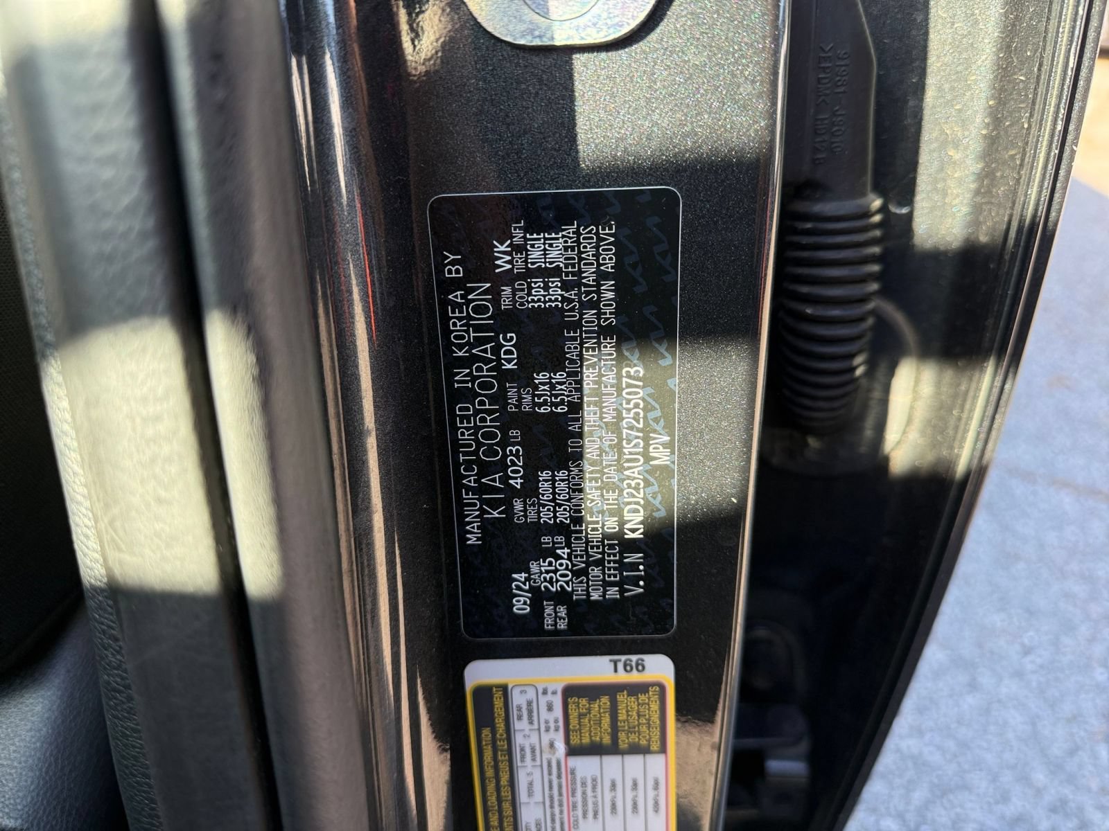 Used 2025 Kia Soul LX w/ LX Technology Package FWD image 25