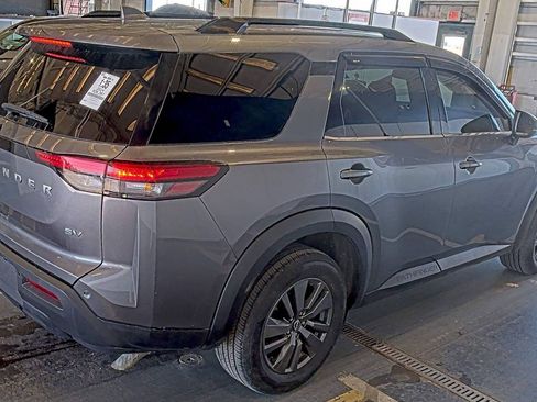 Used 2024 Nissan Pathfinder SV FWD image 6