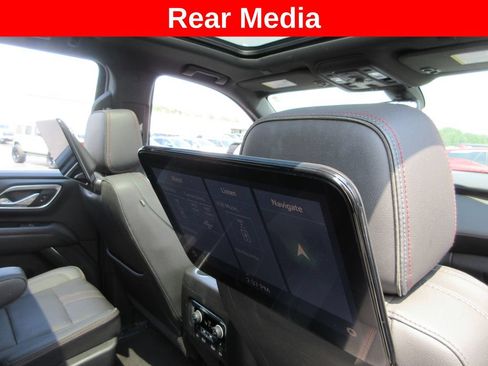 Used 2021 Chevrolet Tahoe RST w/ Luxury Package AWD/4WD image 17