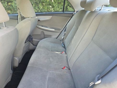 Used 2011 Toyota Corolla LE FWD image 9