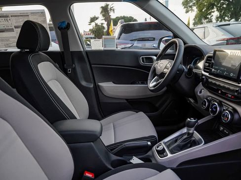 New 2026 Hyundai Venue SEL image 18