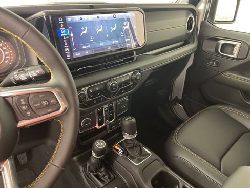 Used 2024 Jeep Wrangler Sahara w/ Technology Group image 15
