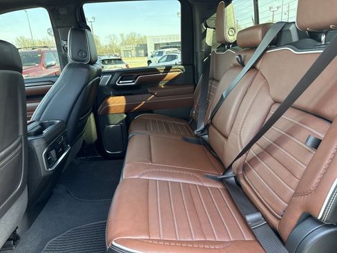 Used 2024 GMC Sierra 3500 Denali Ultimate image 6