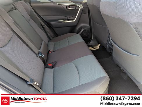 Used 2025 Toyota RAV4 XLE image 33