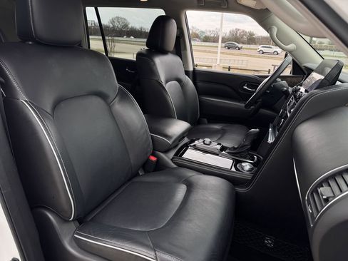 Used 2024 INFINITI QX80 Premium Select w/ Cargo Package image 27