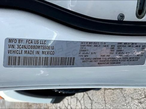 Used 2021 Jeep Compass Latitude w/ Convenience Group AWD/4WD image 18