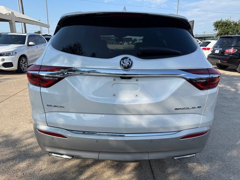 Used 2018 Buick Enclave Avenir w/ Avenir Technology Package image 6